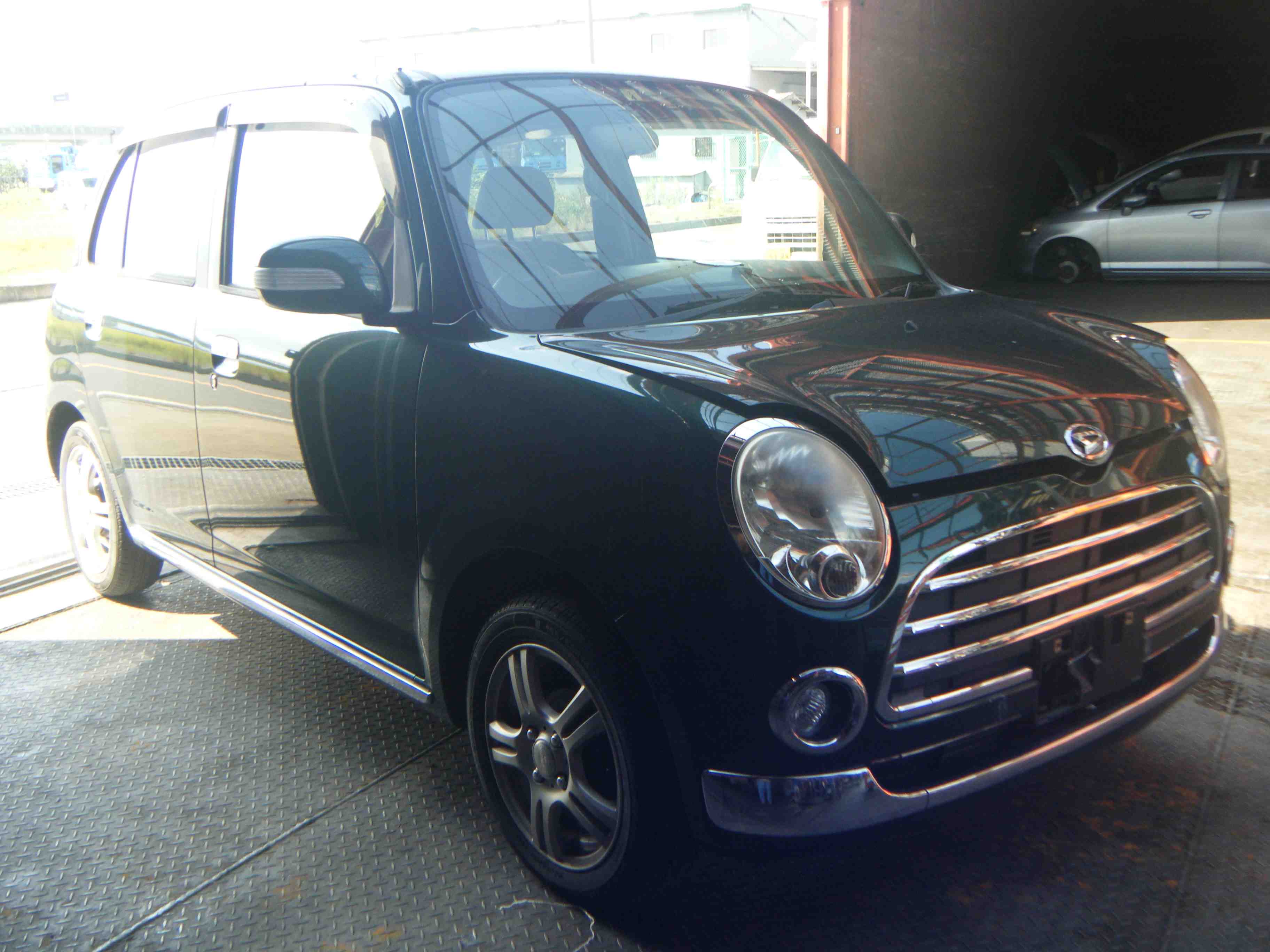 ダイハツミラジーノ平成17年式(2005年式)大阪府富田林市の買取実績2024/01/25画像1