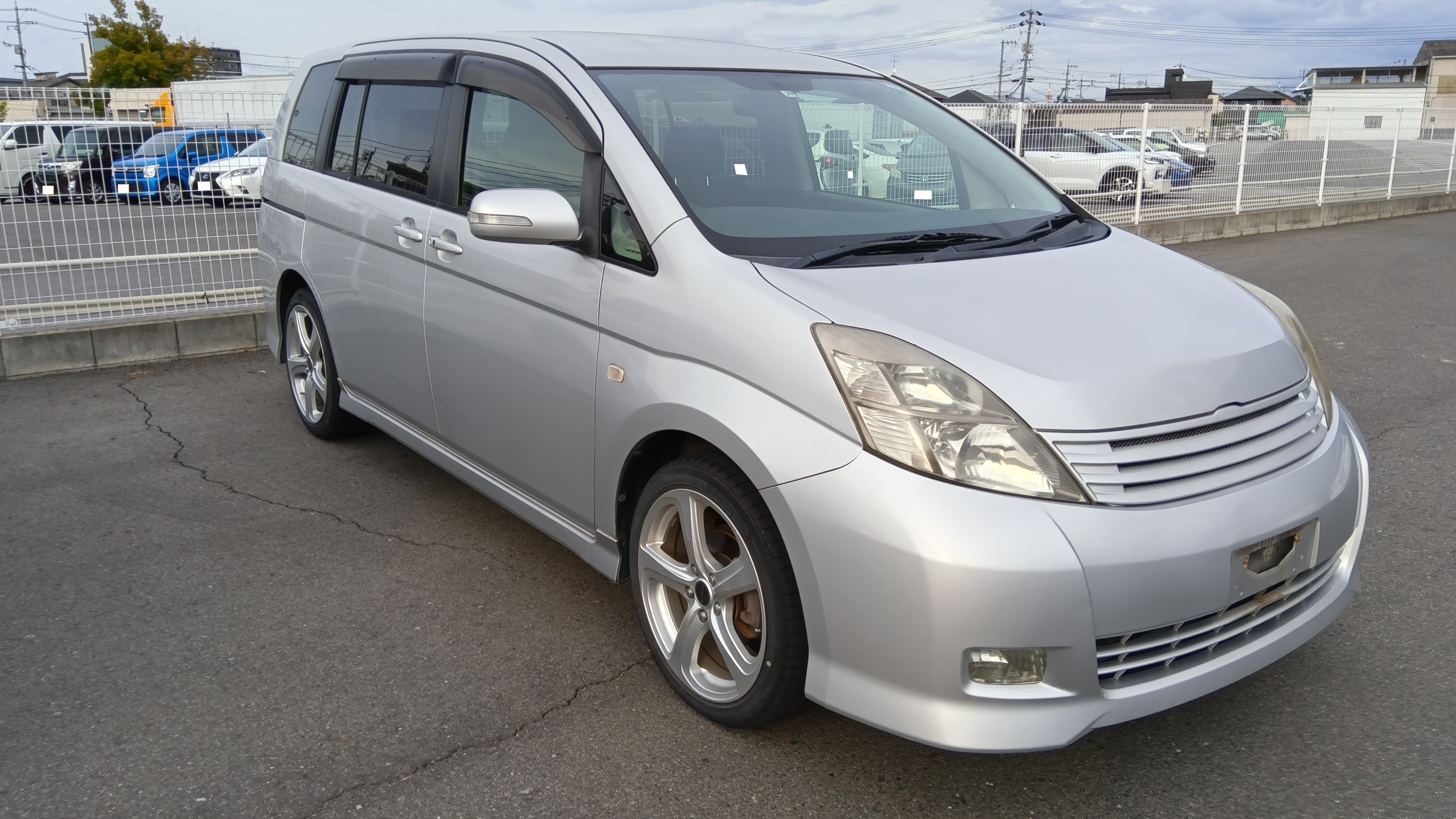 トヨタアイシス平成17年式(2005年式)岡山県の買取実績2025/02/19画像1