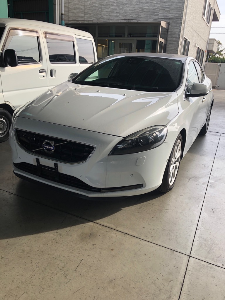 ボルボボルボ・Ｖ４０平成26年式(2014年式)広島県福山市の買取実績2025/04/25画像1