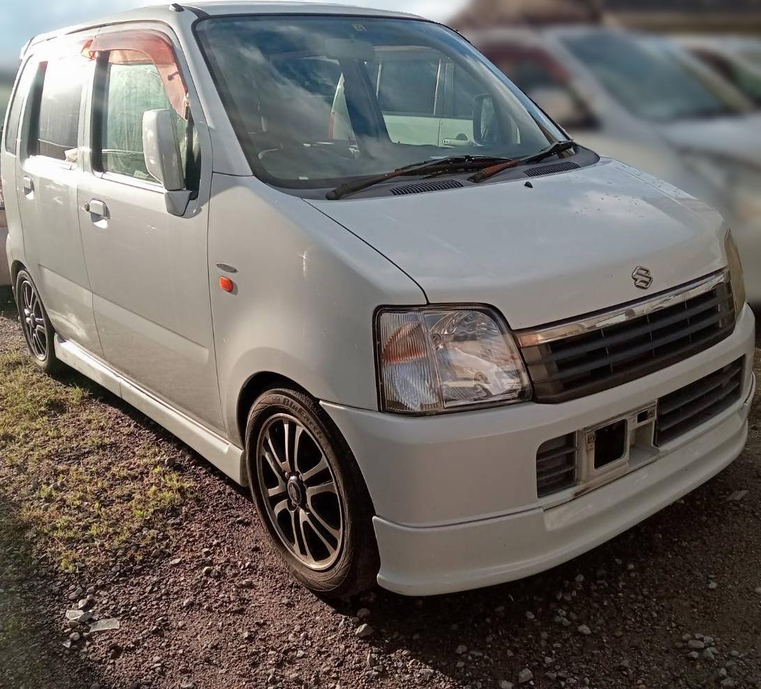 スズキワゴンＲ平成13年式(2001年式)香川県善通寺市の買取実績2025/10/22画像1