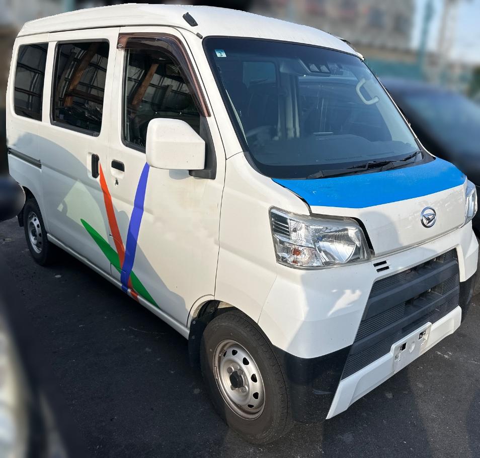 ダイハツハイゼットカーゴ平成30年式(2018年式)岐阜県養老郡 養老町の買取実績2025/10/22画像1