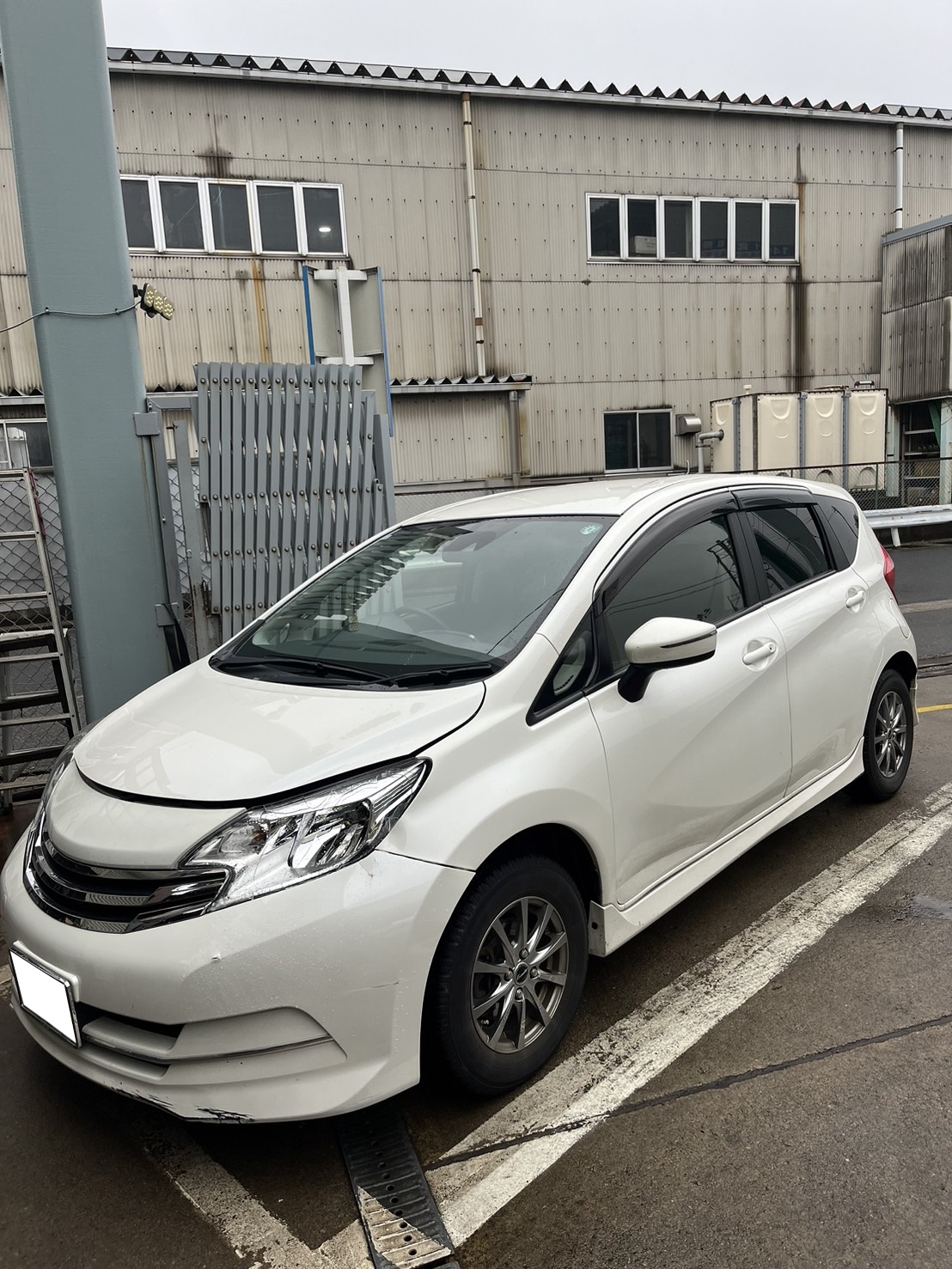 ニッサンノート平成27年式(2015年式)鳥取県八頭郡 若桜町の買取実績2025/09/12画像1