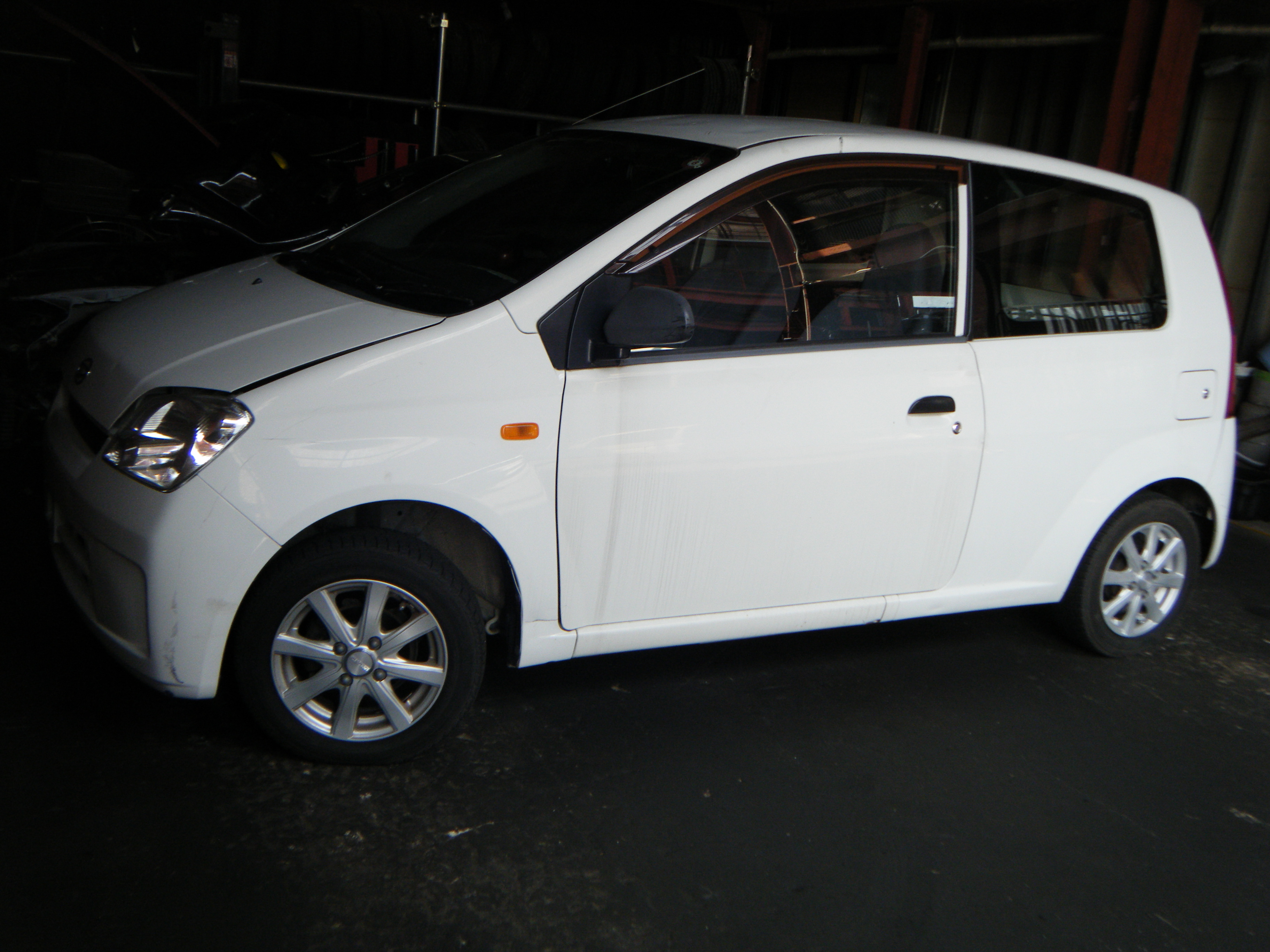 ダイハツミラ平成17年式(2005年式)大阪府高石市の買取実績2025/10/27画像1