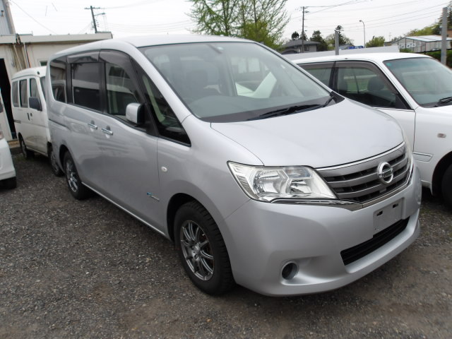 ニッサンセレナ平成24年式(2012年式)新潟県の買取実績2025/10/22画像1