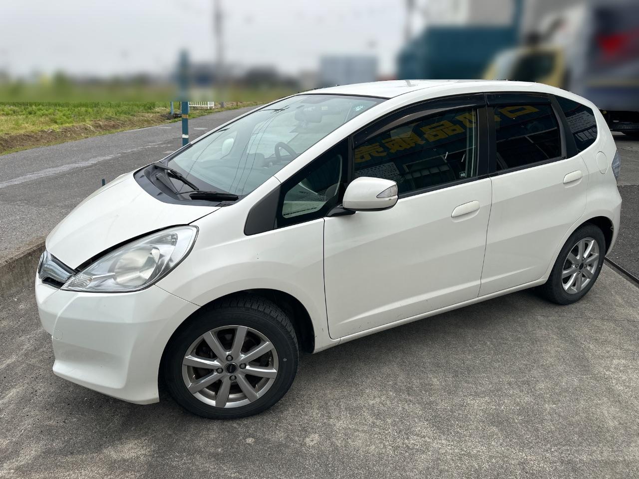 ホンダフィットハイブリッド平成23年式(2011年式)岐阜県大垣市の買取実績2025/10/27画像1