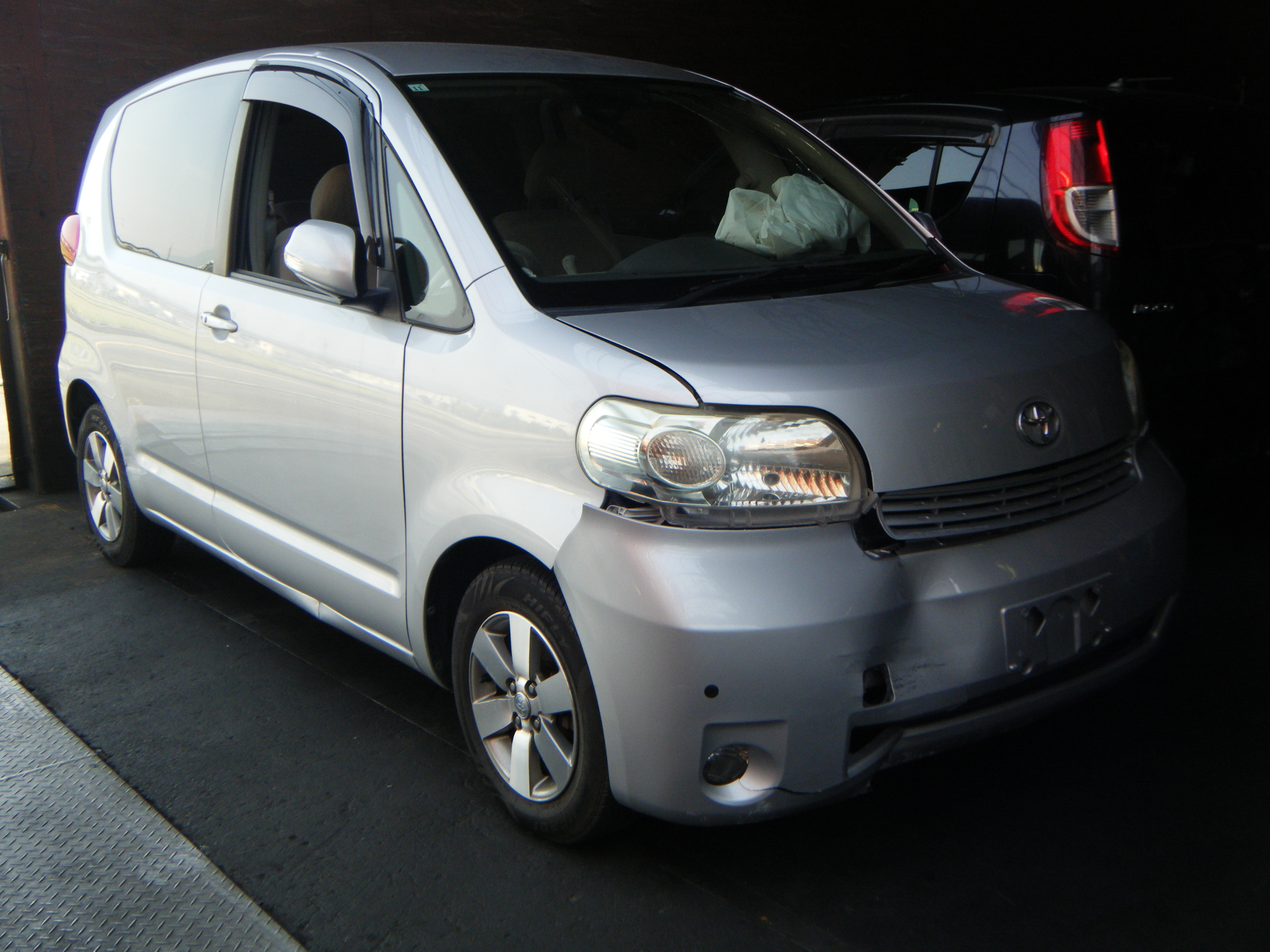 トヨタポルテ平成21年式(2009年式)東京都杉並区の買取実績2025/10/27画像1