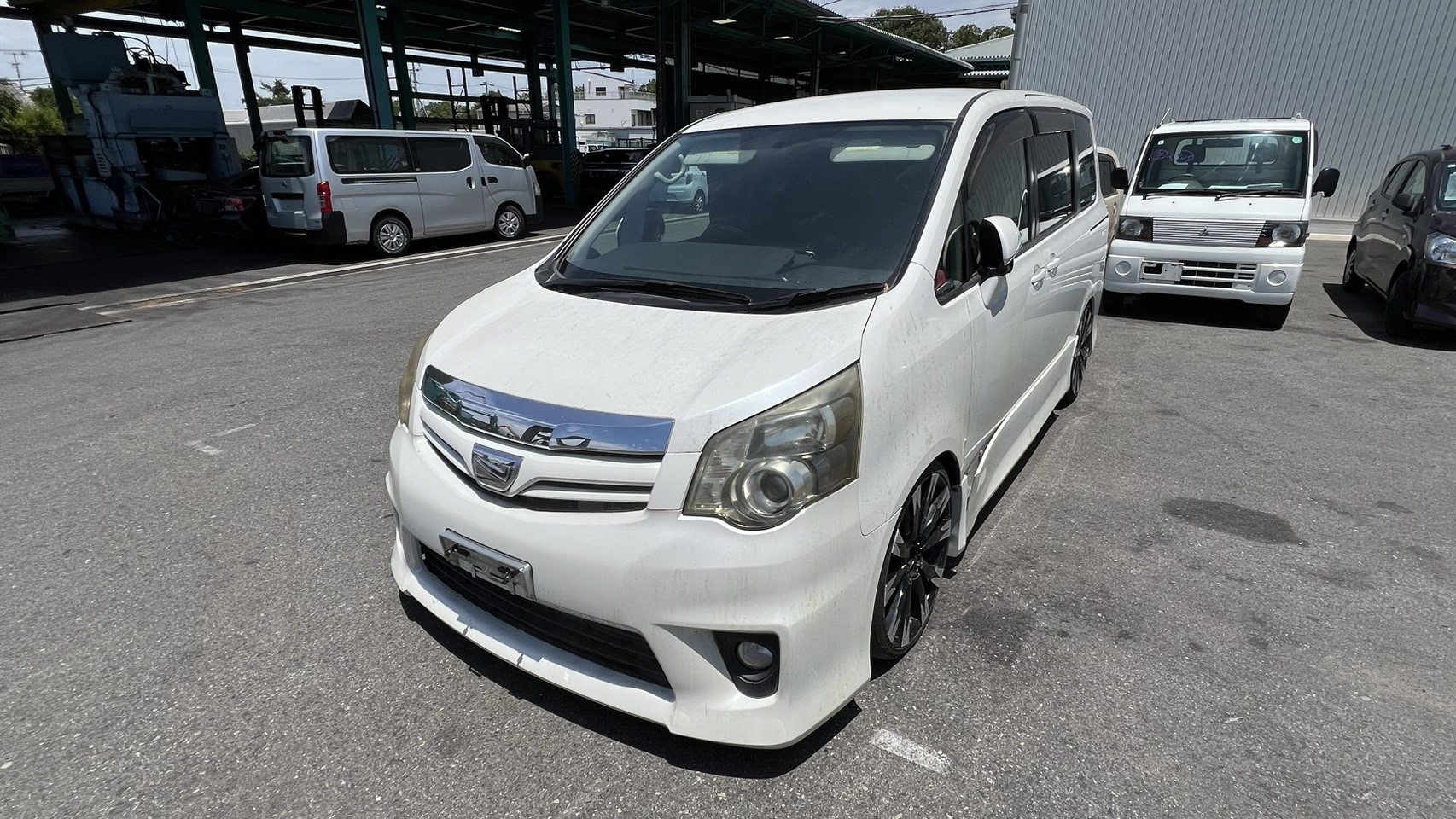 トヨタノア平成23年式(2011年式)兵庫県伊丹市の買取実績2025/11/04画像1