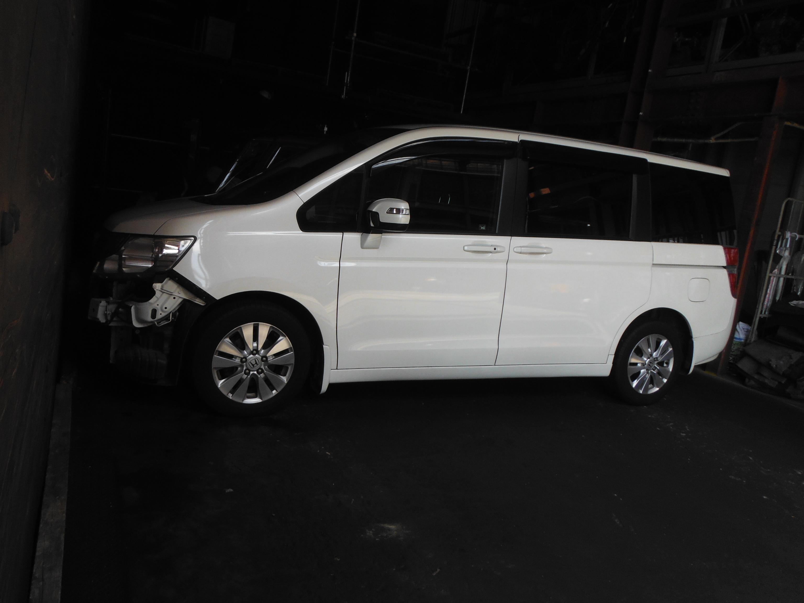 ホンダステップワゴン平成23年式(2011年式)大阪府大阪市の買取実績2025/11/04画像1