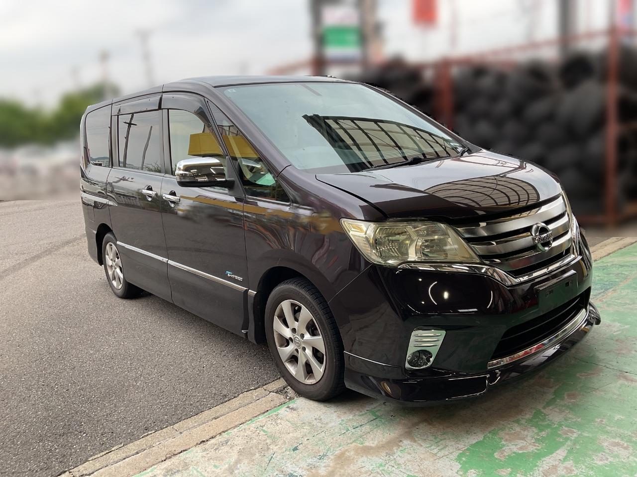 ニッサンセレナ平成25年式(2013年式)岐阜県下呂市の買取実績2025/11/10画像1