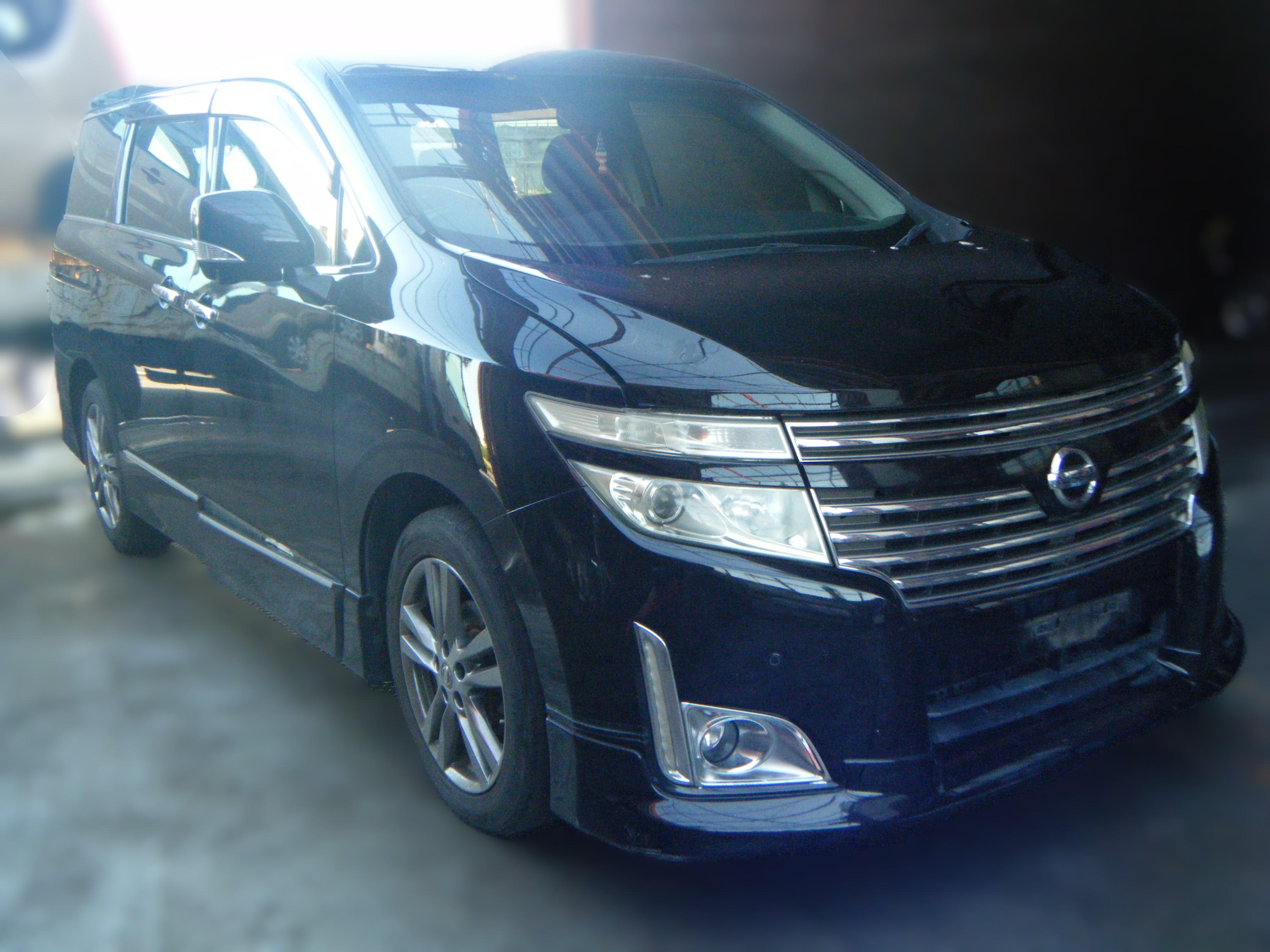 ニッサンエルグランド平成22年式(2010年式)奈良県橿原市の買取実績2026/01/15画像1