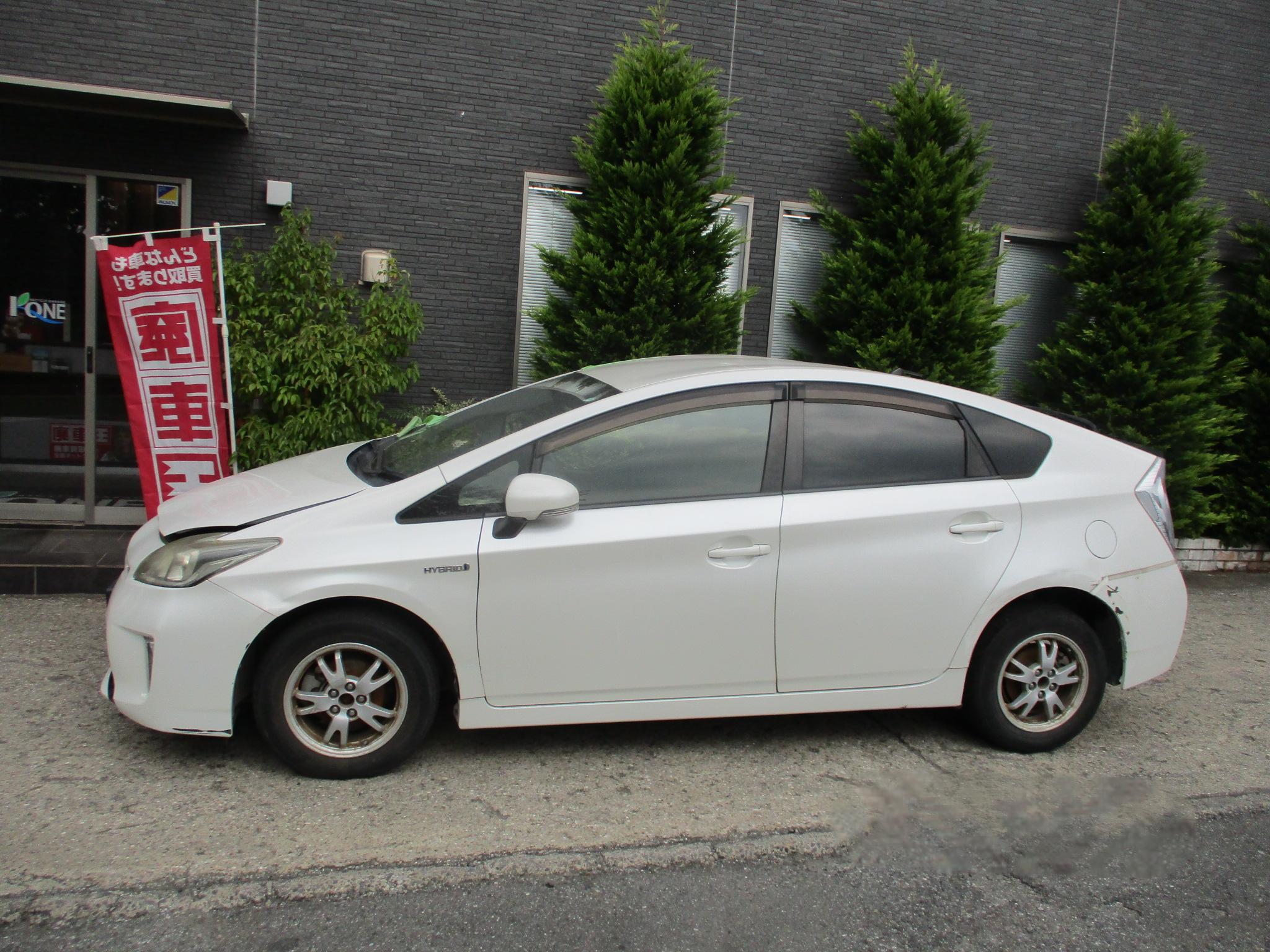 トヨタプリウス画像