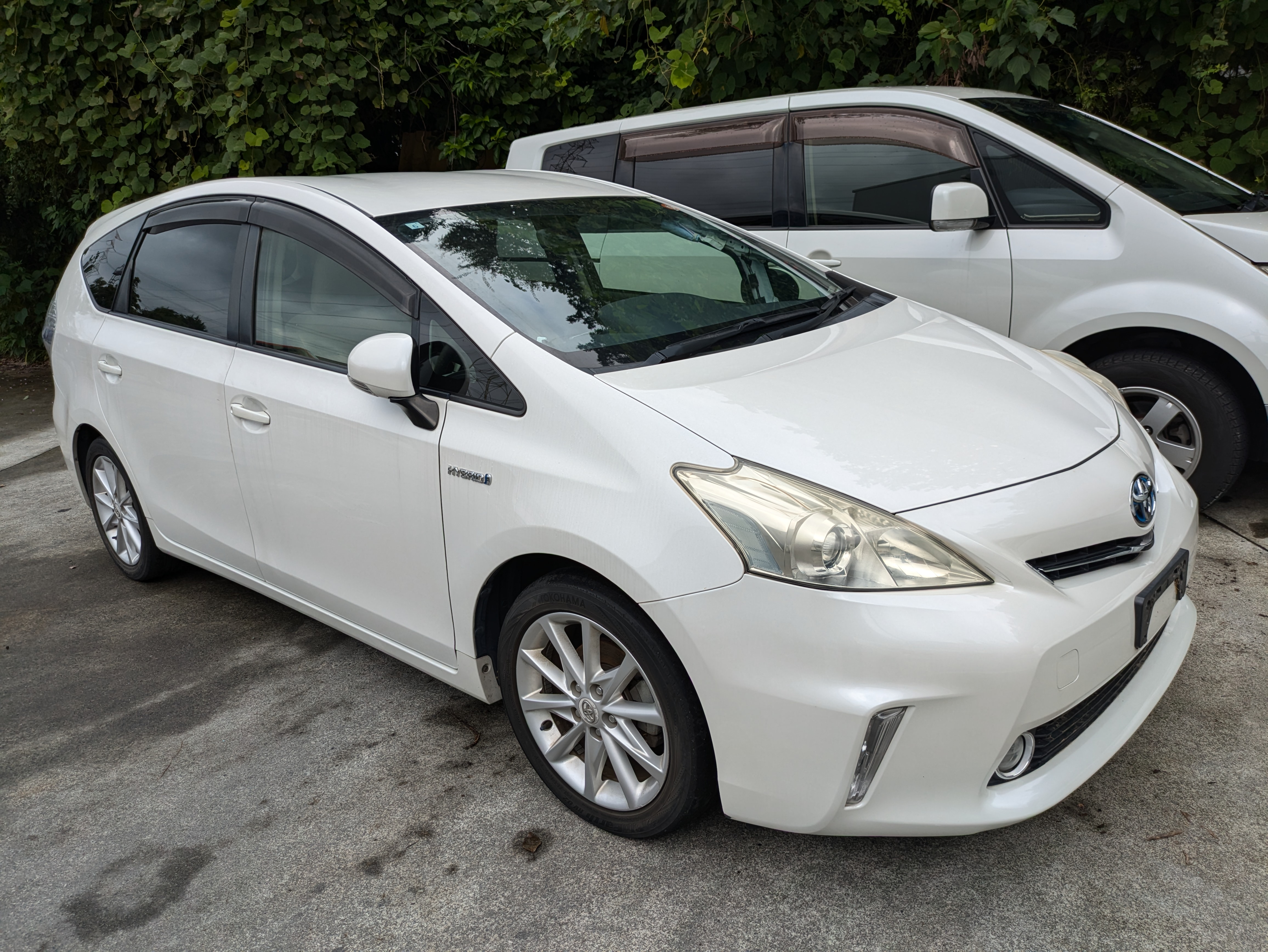 トヨタプリウスアルファの買取実績