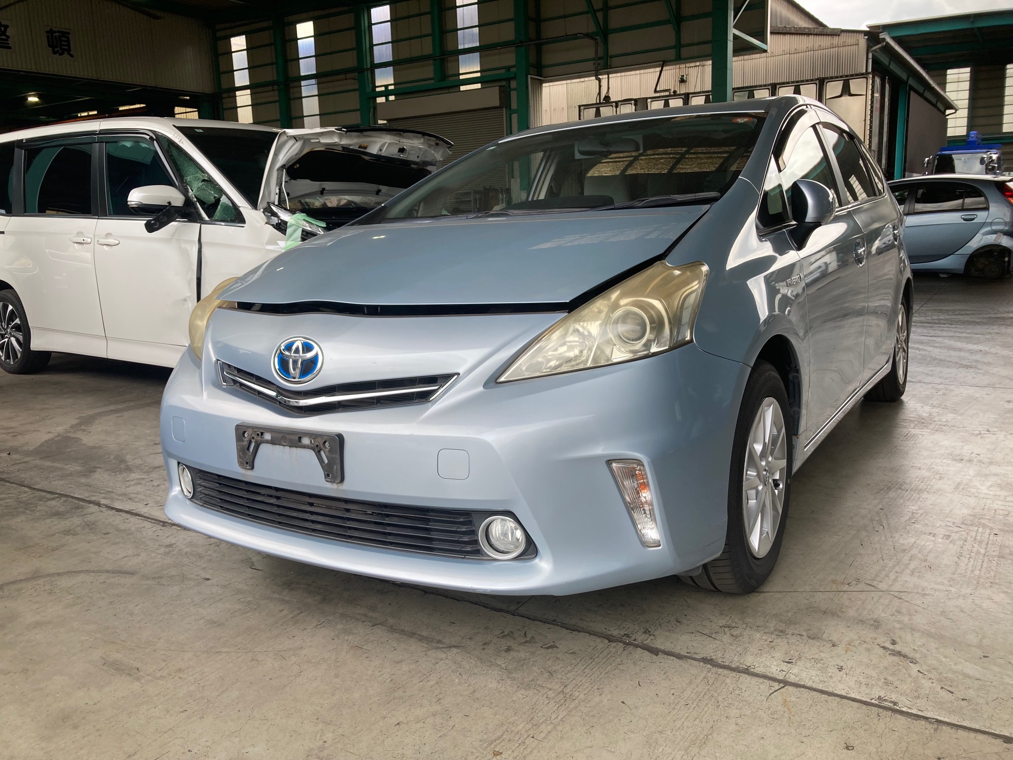 トヨタプリウスアルファ平成25年式(2013年式)広島県福山市の買取実績2026/01/23画像1