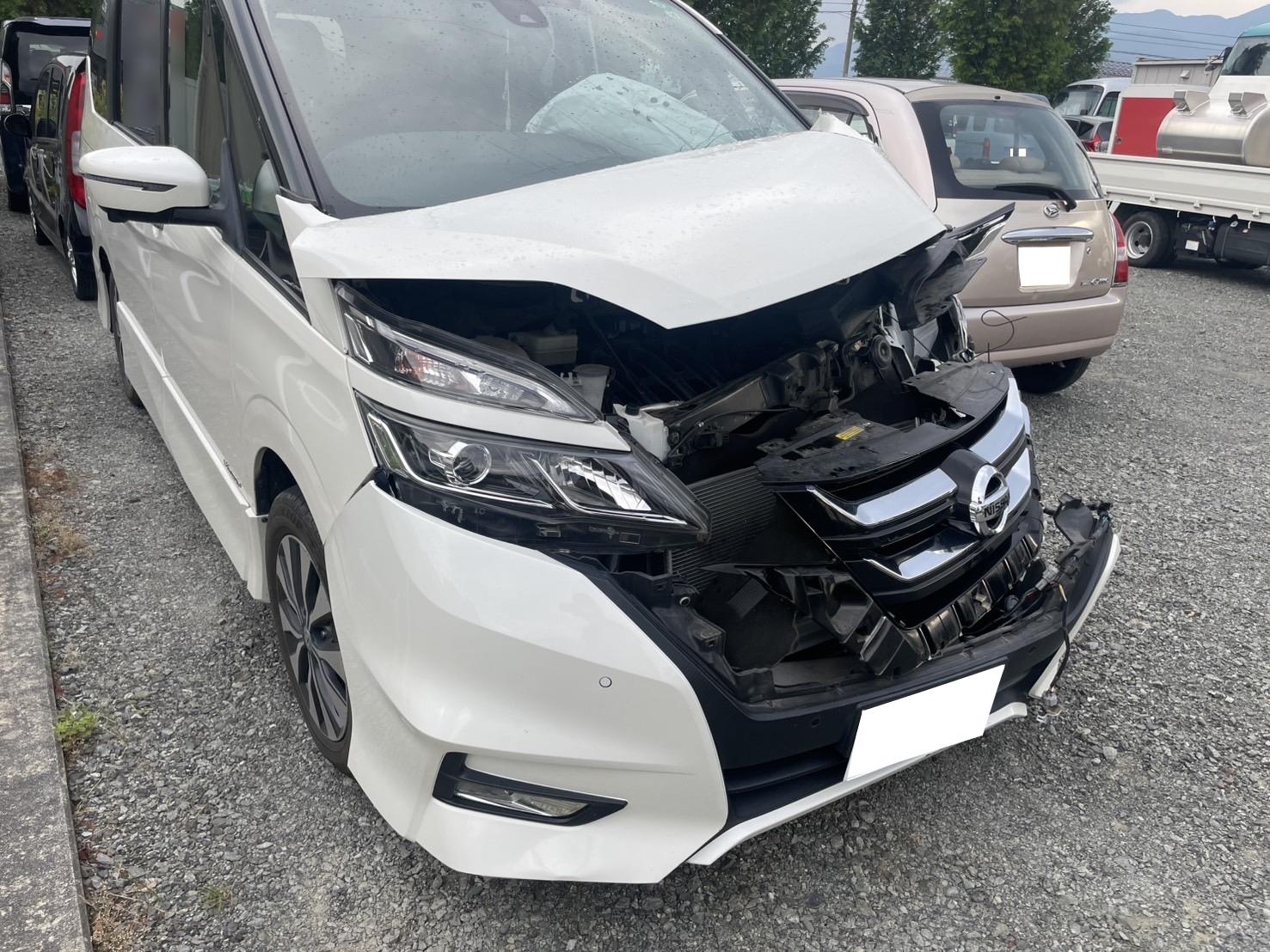 ニッサンセレナ平成30年式(2018年式)山梨県甲府市の買取実績2026/01/28画像1