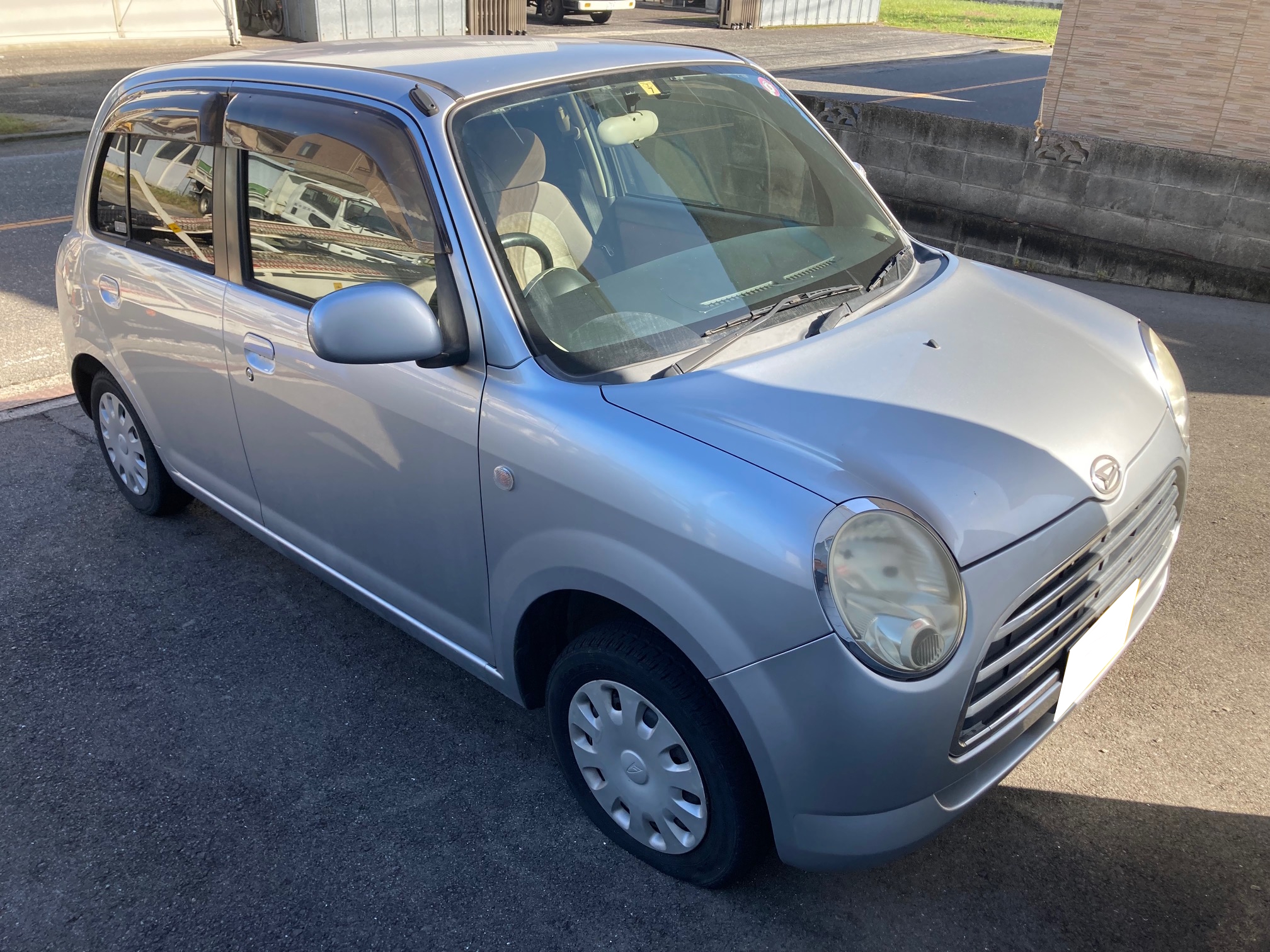 ダイハツミラジーノ平成17年式(2005年式)広島県福山市の買取実績2026/01/28画像1