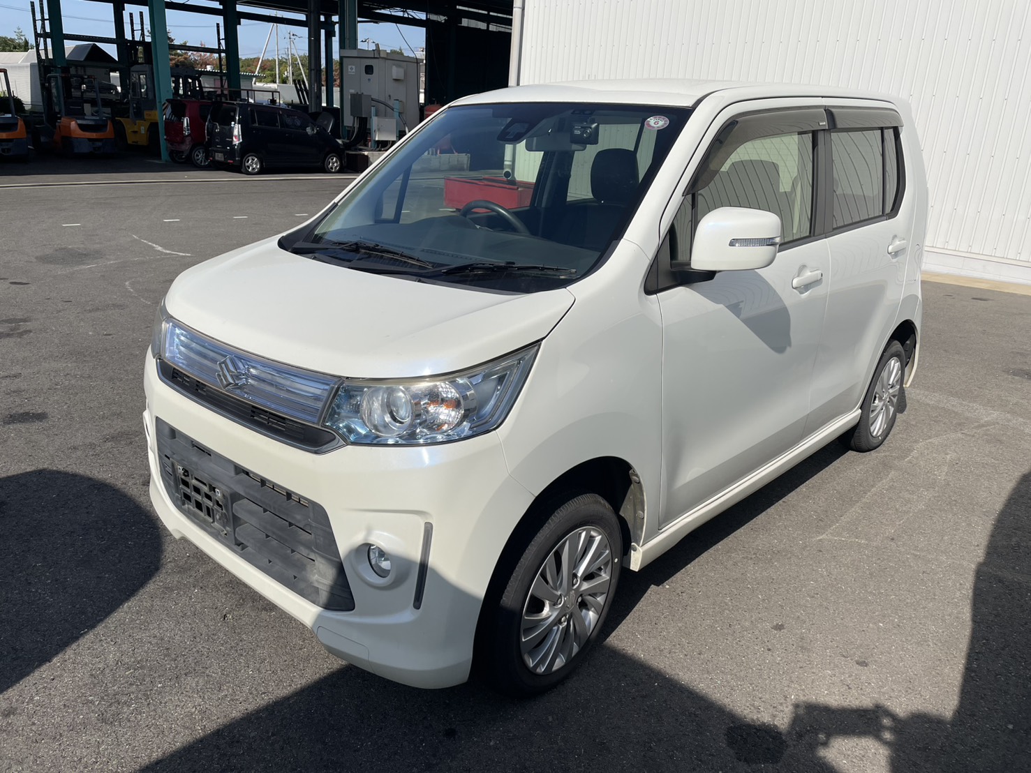 スズキワゴンＲスティングレー平成26年式(2014年式)兵庫県加古川市の買取実績2026/01/28画像1