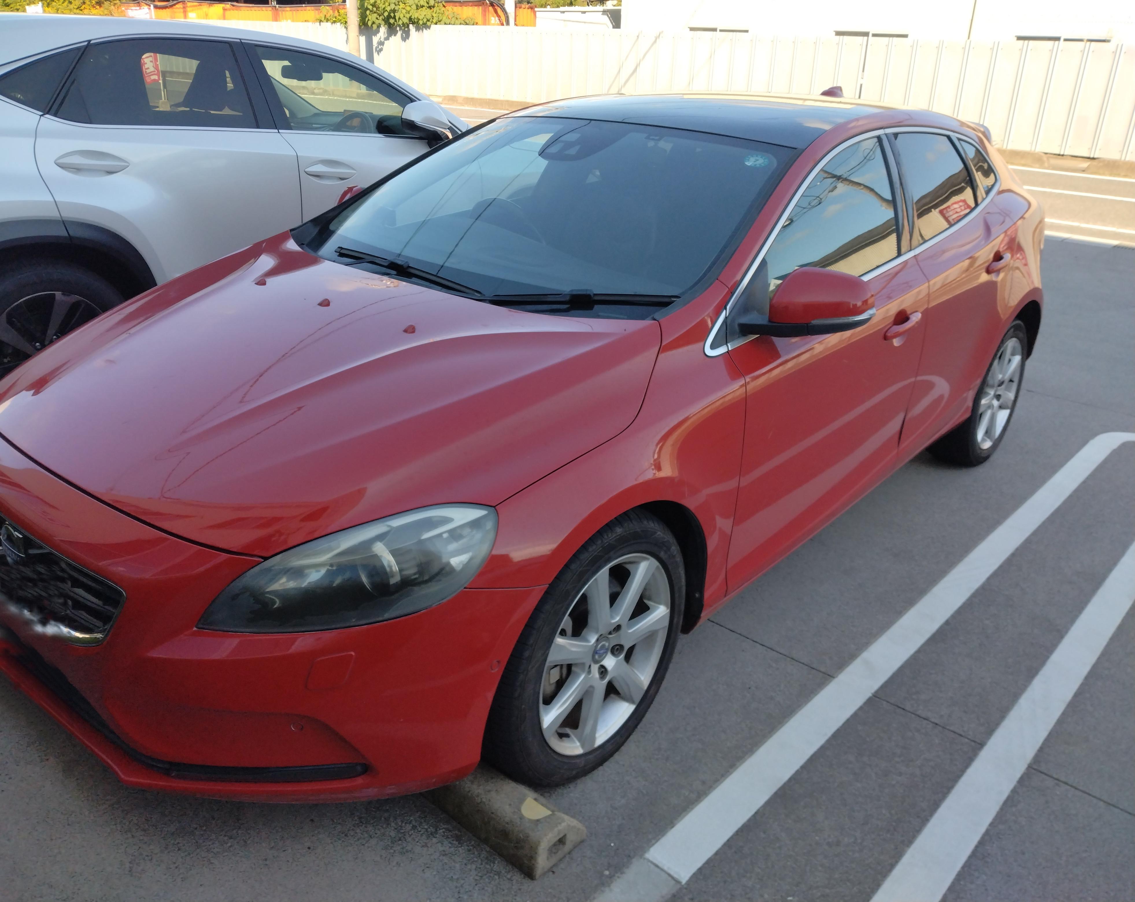 ボルボボルボ・Ｖ４０平成26年式(2014年式)山口県山陽小野田市の買取実績2026/01/28画像1